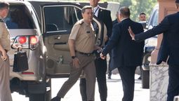 Carlos Presti y una medida que genera malestar en el Ejército Argentino. Carlos Presti y una medida que genera malestar en el Ejército Argentino.