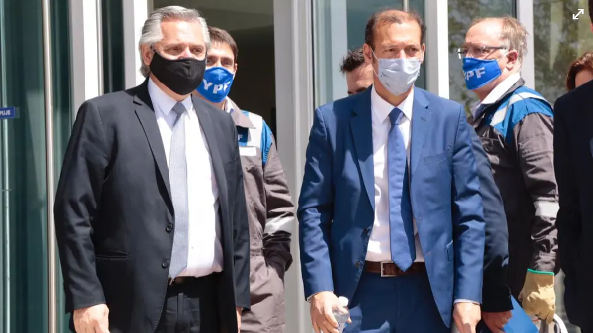 Omar Gutierrez, el anfitrión, confirmó la presencia del Alberto Fernández este jueves (21/04) en Loma Campana, para participar del lanzamiento de la licitación del gasoducto Néstor Kirchner, que permitirá ampliar la capacidad de transporte para el gas de Vaca Muerta.