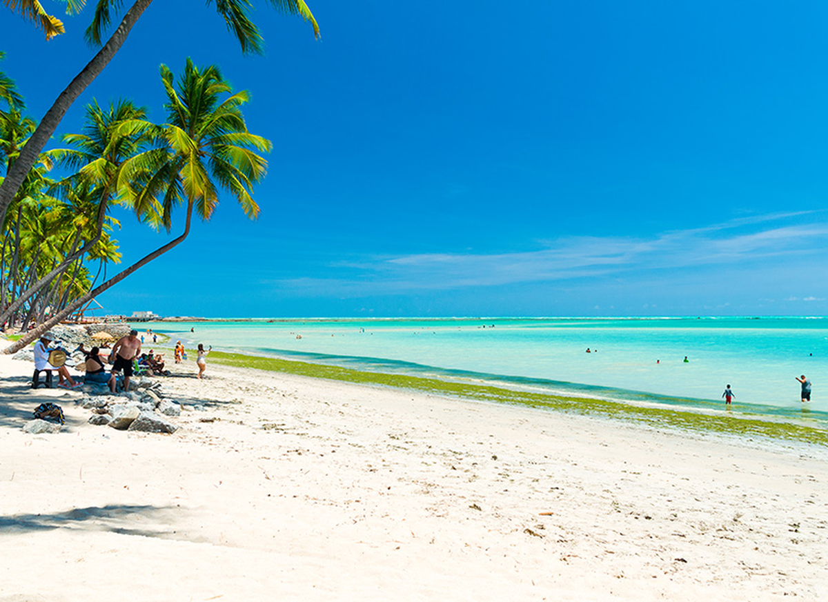 Las playas de agua cristalina y arena blanca para viajar a Brasil. Las playas de agua cristalina y arena blanca para viajar a Brasil.