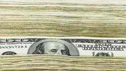 altText(Sobre el final, regresó la tensión cambiaria y asoma en el horizonte el blue a $200)}