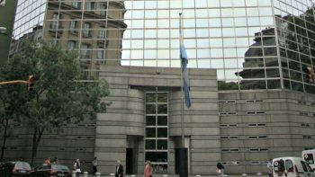 Fuerte rechazo de Cancillería a explotación petrolera en Malvinas Norte