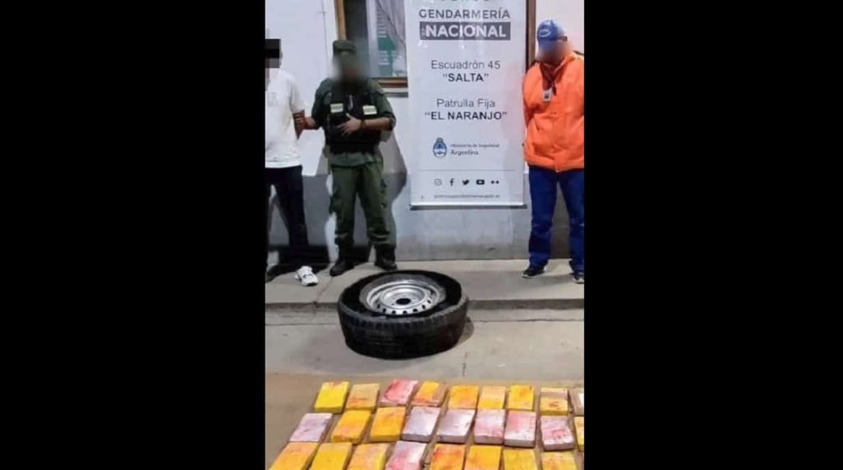Narcotráfico: El cargamento, cuyo origen se presume en Bolivia, fue incautado en un control vehicular sobre la Ruta Nacional N° 50. Narcotráfico: El cargamento, cuyo origen se presume en Bolivia, fue incautado en un control vehicular sobre la Ruta Nacional N° 50.