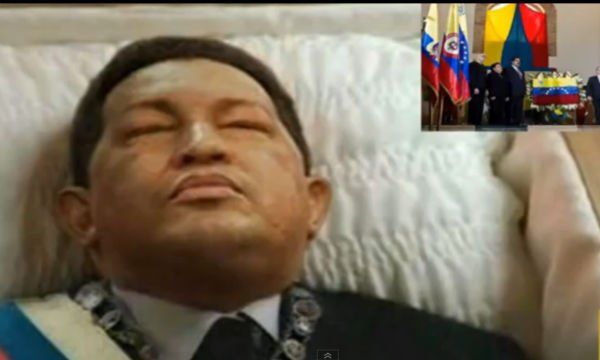 Imagen (¿trucada?) de Hugo Chávez muerto