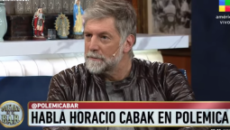 altText(Horacio Cabak rompió el silenció y aclaró los rumores sobre su relación con su vestuarista)}