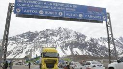 Cruce a Chile: Abierto pero con restricciones al turismo