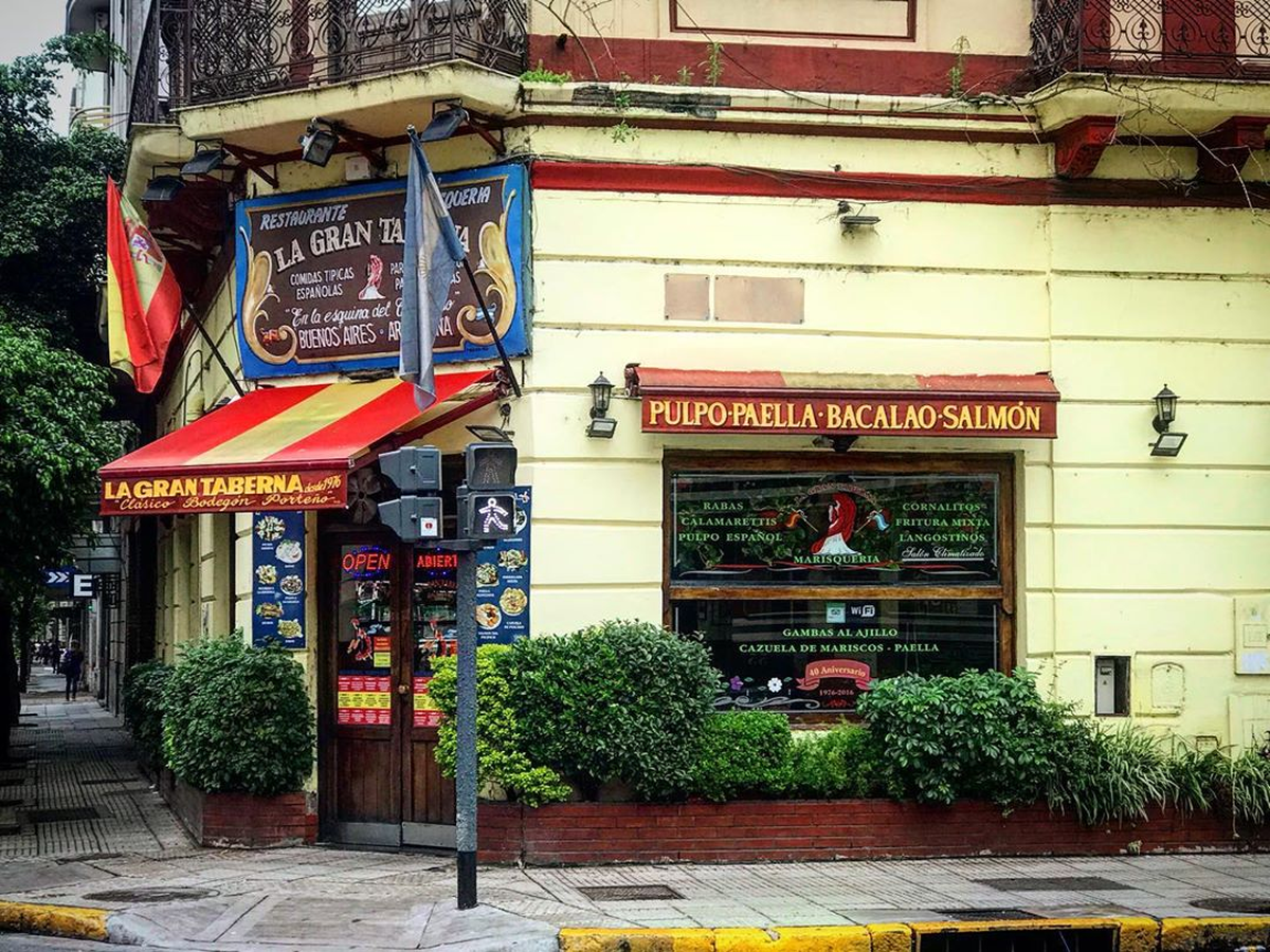 Restaurante La Gran Taberna, el lugar en donde se resguardó Pablo Carrozza de los malhechores. (Foto: Google Maps). Restaurante La Gran Taberna, el lugar en donde se resguardó Pablo Carrozza de los malhechores. (Foto: Google Maps).