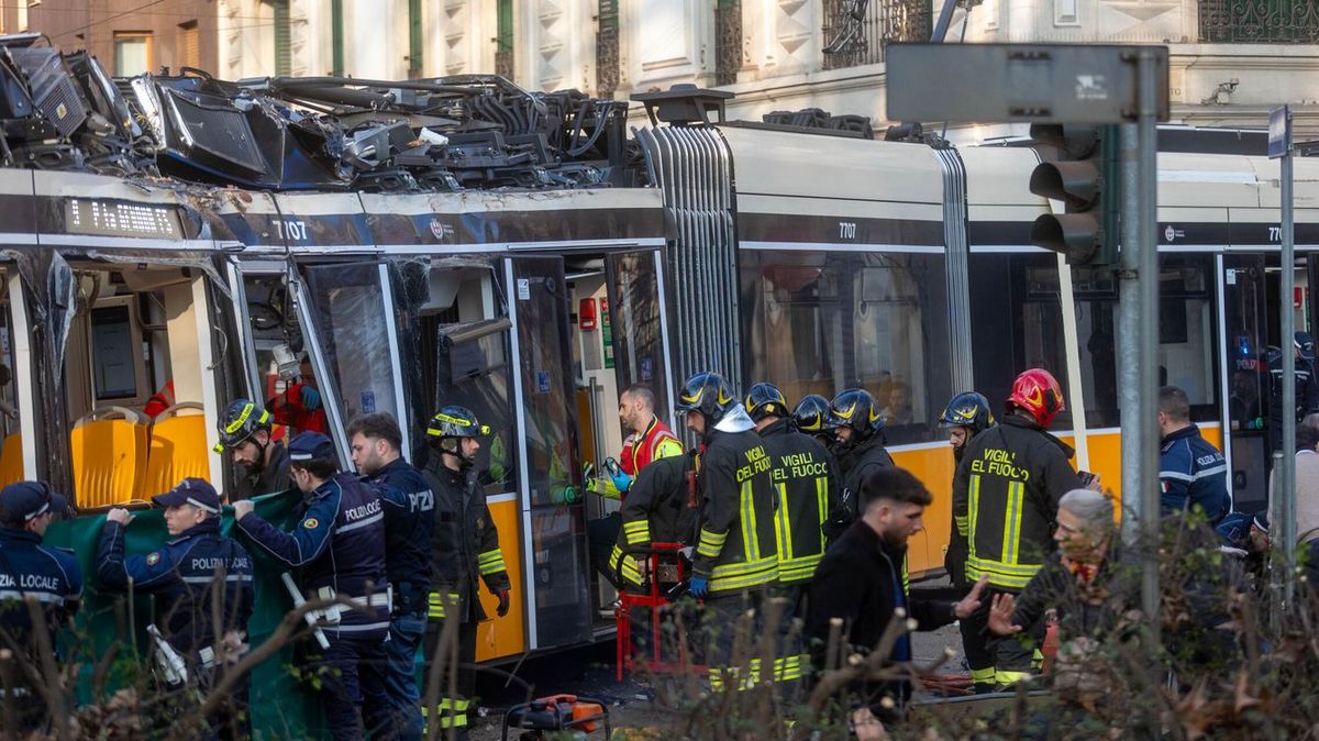 Auxilio a las víctimas del accidente en Milán (Foto el Confidencial)
