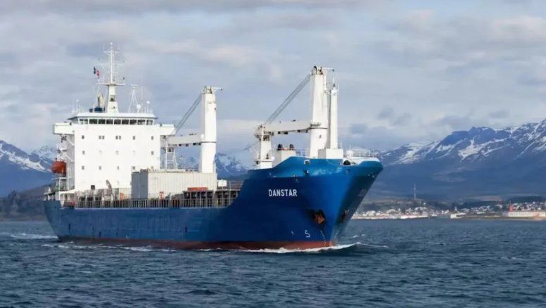 Navegando con fuego: Buque chileno zarpa a las Malvinas y reabre la tensión con Argentina