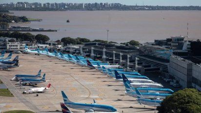 Aerolíneas aumentarán los pasajes tras impacto de la nafta
