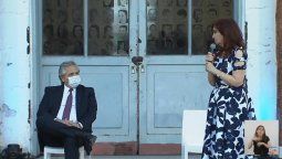 altText(Alberto F. y CFK rompieron el hielo y se mostraron juntos en un acto luego de tres meses)}