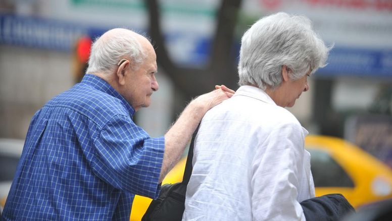 Pami no pagó y ya cortaron prestaciones a jubilados, mientras más provincias encienden la mecha