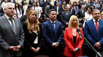 Milei y sus diputados cordobeses. Milei y sus diputados cordobeses.