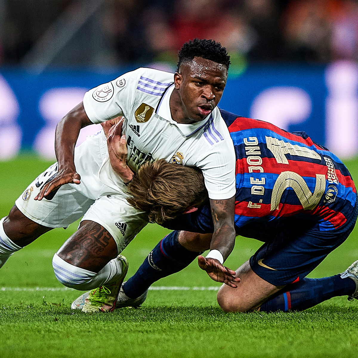 Real Madrid y Barcelona se sacarán chispas en la final de la Copa del Rey. Real Madrid y Barcelona se sacarán chispas en la final de la Copa del Rey.