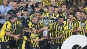 Peñarol campeón del fútbol uruguayo Peñarol campeón del fútbol uruguayo