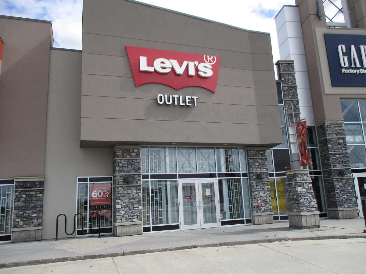 El outlet que te va a enamorar con sus precios. El outlet que te va a enamorar con sus precios.