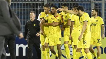 Peñarol realizó una denuncia en la CONMEBOL contra Rosario Central.