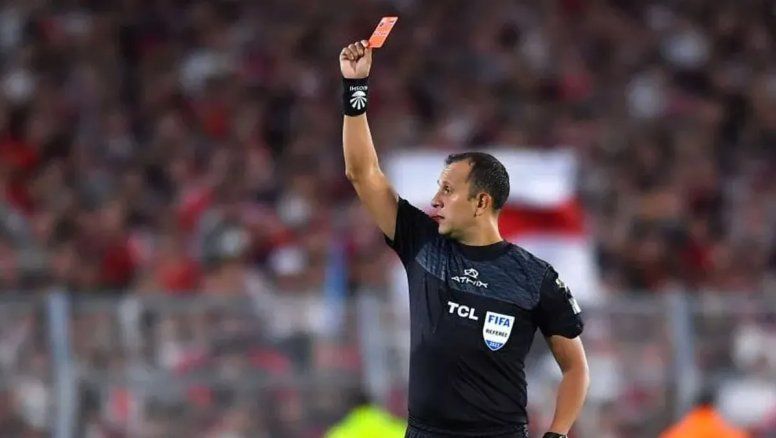 Polémicas del River-Boca: Un Herrera condicionado comete 4 errores graves en el Superclásico