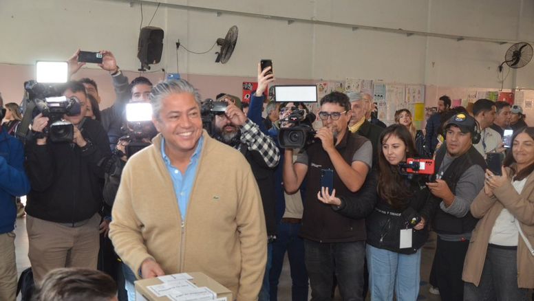 Milei presiona a provincias y municipios: Tasa de combustibles (pero empecemos por Rolo Figueroa)