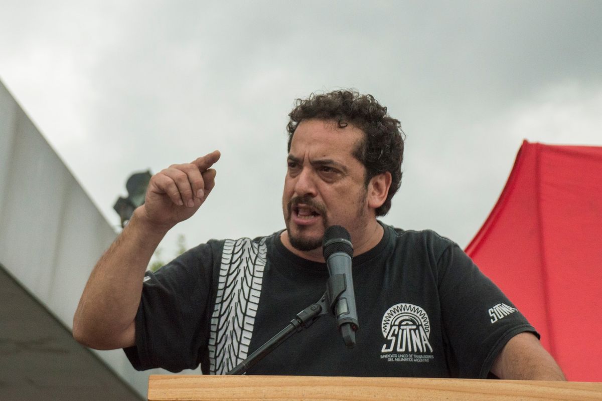 Alejandro Crespo, del SUTNA, apuntó que llegan a la mesa "sumergidos en el pozo del atraso salarial"...