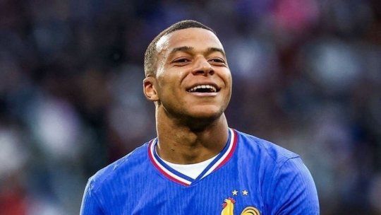 Con gol de penal de Mbappé, Francia se clasifica al Mundial 2026. Con gol de penal de Mbappé, Francia se clasifica al Mundial 2026.