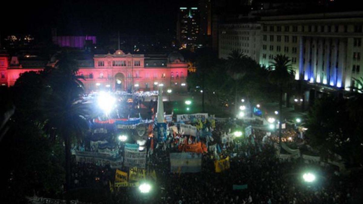 ¿Por los Derechos Humanos? Festival, en Plaza de Mayo / 3 muertos, en ...