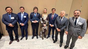 Javier Milei junto a gobernadores en el Argentina Week. Javier Milei junto a gobernadores en el Argentina Week.