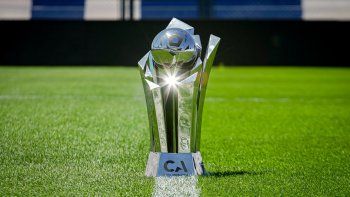 El trofeo de la Copa Argentina El trofeo de la Copa Argentina