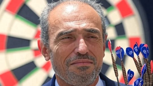 Lule Menem (ni un audiolibro... zafó del tiro al blando contra él y quiere venganza. Lule Menem (ni un audiolibro... zafó del tiro al blando contra él y quiere venganza.