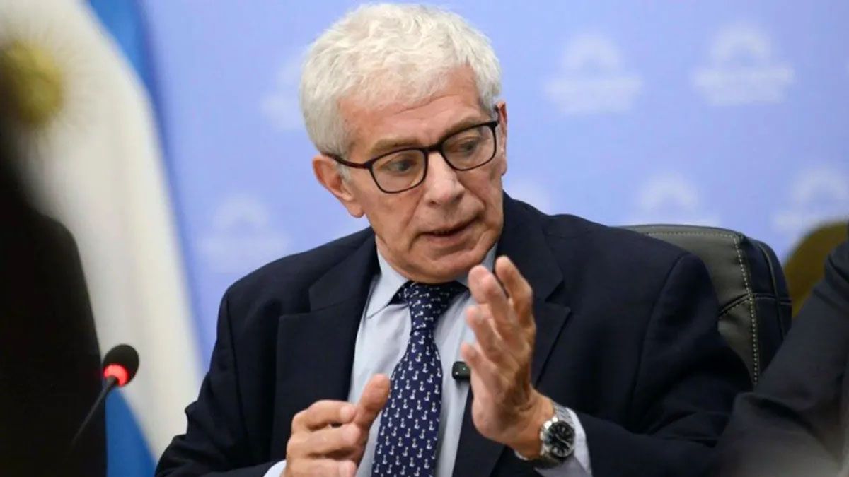 Mariano Cúneo Libarona volvió a hablar de una posible intervención de la AFA y recordó un artículo de la ley de entidades financieras que lo habilita. Mariano Cúneo Libarona volvió a hablar de una posible intervención de la AFA y recordó un artículo de la ley de entidades financieras que lo habilita.