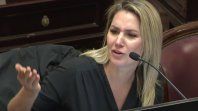 La senadora calificó como gracioso y absurdo el pedido para que vote en contra del aumento de gas. La senadora calificó como gracioso y absurdo el pedido para que vote en contra del aumento de gas.