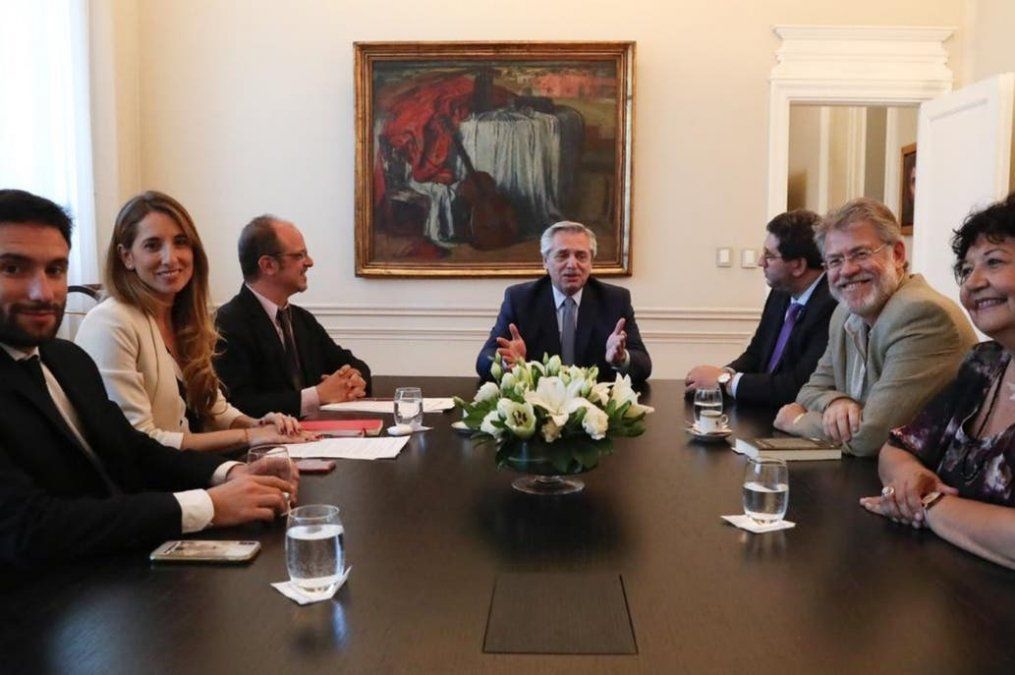 Alberto Fernández con su Consejo de Asesores.