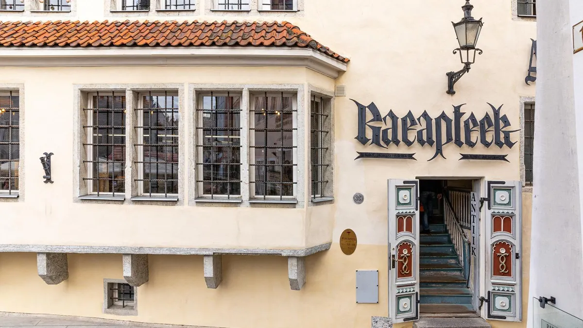 La fachada de la farmacia más antigua de Europa.