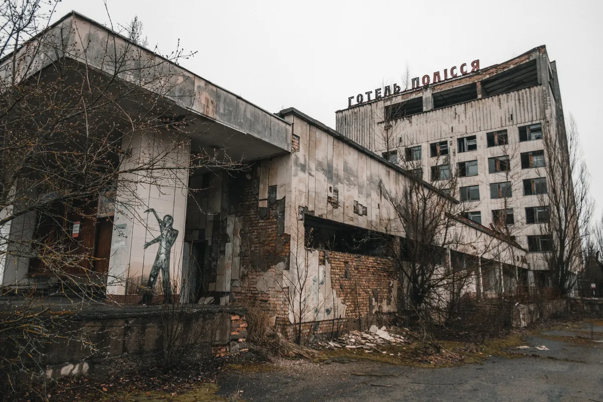 A pesar de los años, las consecuencias del desastre de Chernóbil pueden sentirse hasta la actualidad. Los expertos creen que las zonas cercanas no volverán a ser habitables hasta dentro de unos 2000 años.