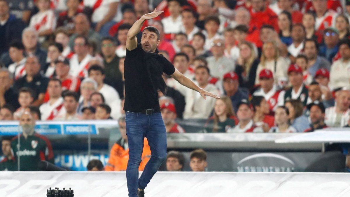 El dato que ilusiona a los hinchas de River sobre Chacho Coudet después del Superclásico. El dato que ilusiona a los hinchas de River sobre Chacho Coudet después del Superclásico.