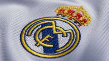 El escudo blanco en lo más alto del fútbol europeo. La gestión de Florentino Pérez consolida al Real Madrid como líder de ingresos según la UEFA. El escudo blanco en lo más alto del fútbol europeo. La gestión de Florentino Pérez consolida al Real Madrid como líder de ingresos según la UEFA.