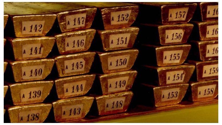 El oro sigue agradeciendo a Donald Trump por sus tonterías: US$ 4.690