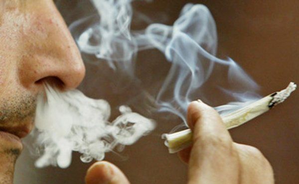 No me voten una ley porque tengan mayoría en el Parlamento, la mayoría tiene que darse en la calle. La gente tiene que entender que a los tiros, a los `garrotazos` metiendo gente en cana, lo único que estamos haciendo es regalarle un mercado al narcotráf