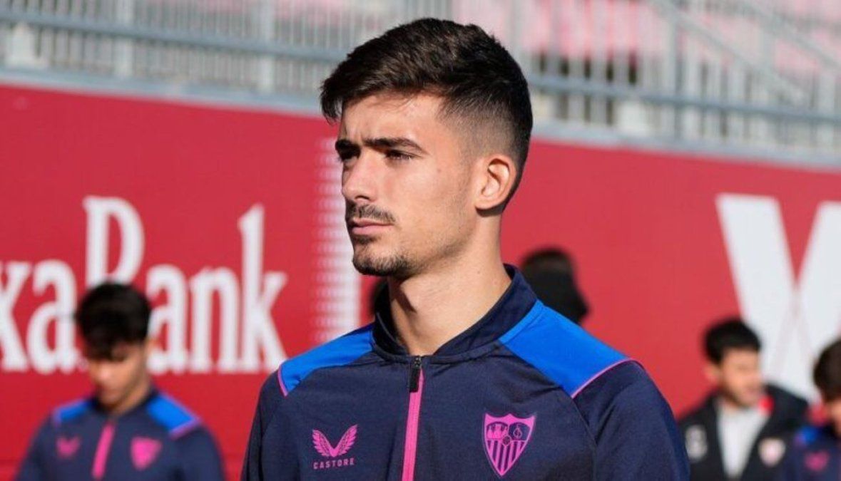 Kike Salas, jugador del Sevilla, involucrado en las apuestas ilegales.