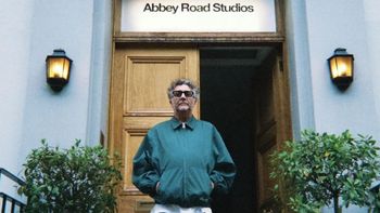 Fito Páez fue sorprendido por Johnny Depp y juntos posaron alegres: Cómo se gestó el encuentro estelar entre ambos artistas. (Foto: Instagram @fitopaezmusica) Fito Páez fue sorprendido por Johnny Depp y juntos posaron alegres: Cómo se gestó el encuentro estelar entre ambos artistas. (Foto: Instagram @fitopaezmusica)