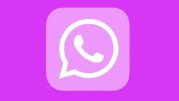 WhatsApp y una versión distinta.