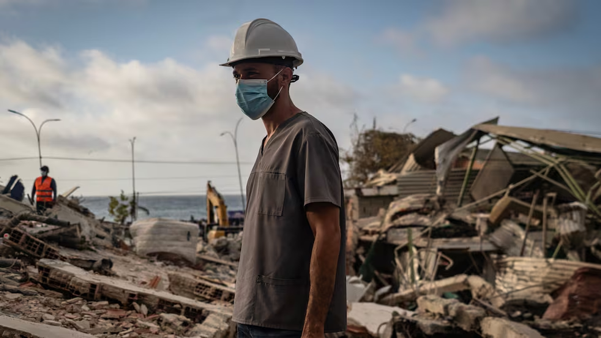 Búsqueda de sobrevivientes en La Guaira, Venezuela, el 27 de junio. | Foto: NAYELI CRUZ, EL PAÍS Búsqueda de sobrevivientes en La Guaira, Venezuela, el 27 de junio. | Foto: NAYELI CRUZ, EL PAÍS
