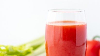 Este jugo natural reduce tu colesterol y presión arterial