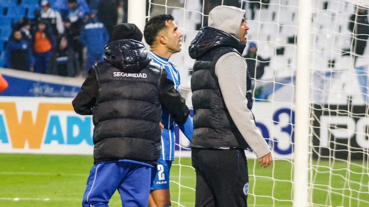 Godoy Cruz fue sancionado y multado por la AFA tras los incidentes que se produjeron en el partido frente a San Lorenzo por la Liga Profesional de Fútbol (LPF). Godoy Cruz fue sancionado y multado por la AFA tras los incidentes que se produjeron en el partido frente a San Lorenzo por la Liga Profesional de Fútbol (LPF).