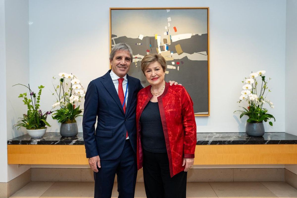 Luis Caputo y la directora del FMI, Kristalina Georgieva. Luis Caputo y la directora del FMI, Kristalina Georgieva.