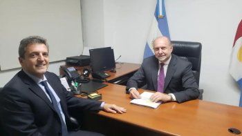 La unión del PJ para revertir la situación: Omar Perotti junto a Sergio Massa La unión del PJ para revertir la situación: Omar Perotti junto a Sergio Massa