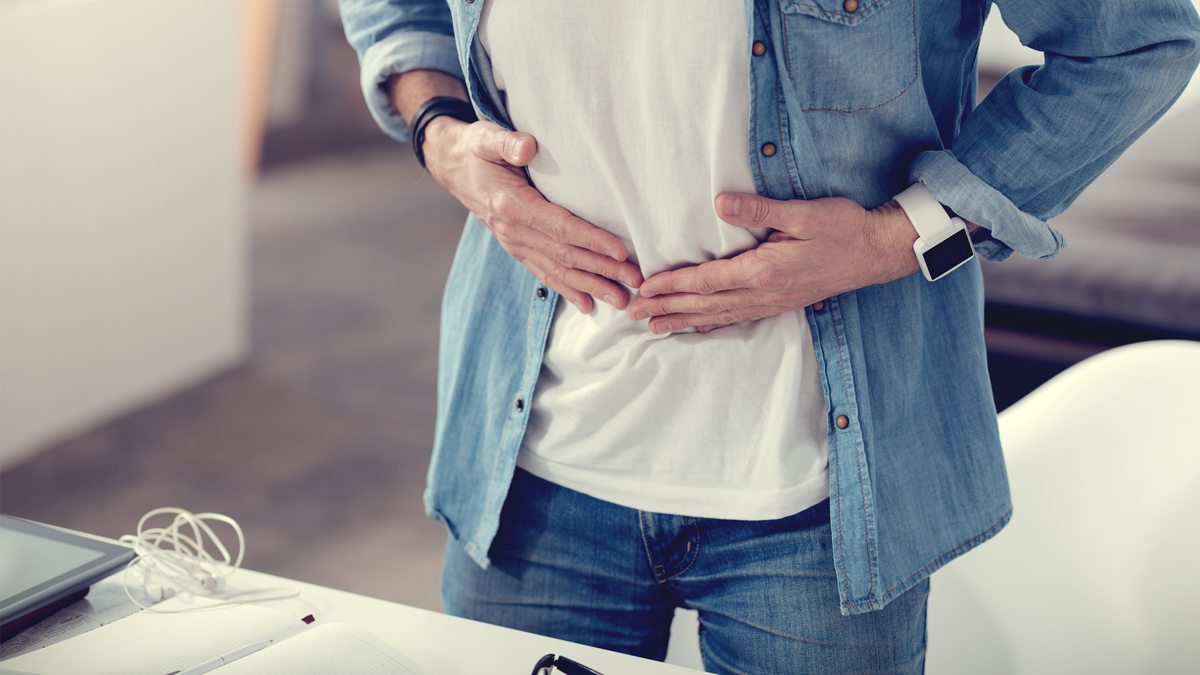 El cáncer de colon está afectando cada vez más a personas menores de 50 años, en gran parte por malos hábitos de vida. La detección temprana sigue siendo clave para salvar vidas. El cáncer de colon está afectando cada vez más a personas menores de 50 años, en gran parte por malos hábitos de vida. La detección temprana sigue siendo clave para salvar vidas.