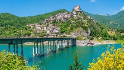 El lago escondido en Italia poco conocido por el turismo