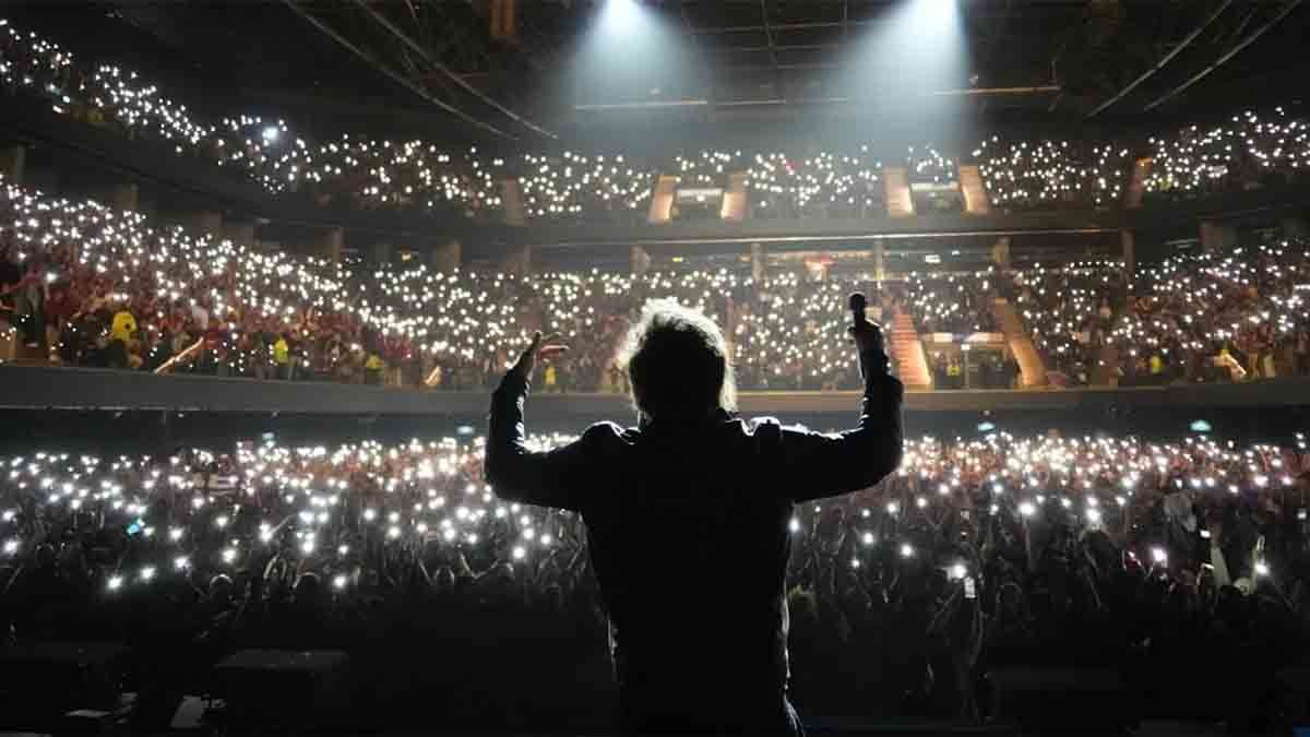 Javier Milei sueña con desarrollar un acto libertario en la cancha de River pero luego cambió de opinión por el estadio de Boca: “Estaría bueno, ¿no?”. Javier Milei sueña con desarrollar un acto libertario en la cancha de River pero luego cambió de opinión por el estadio de Boca: “Estaría bueno, ¿no?”.