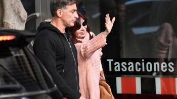 El periodismo y la oposición sospechan del patrimonio del custodio de CFK, Diego Carbone. El periodismo y la oposición sospechan del patrimonio del custodio de CFK, Diego Carbone.