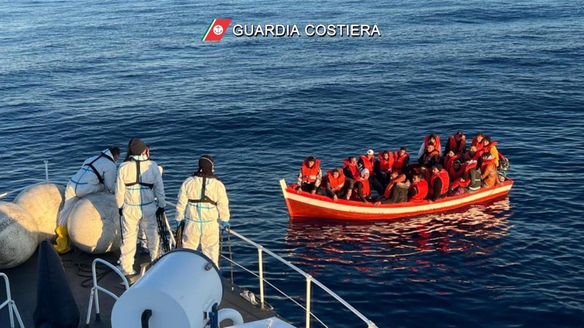 Estado de emergencia en Italia por el flujo migratorio